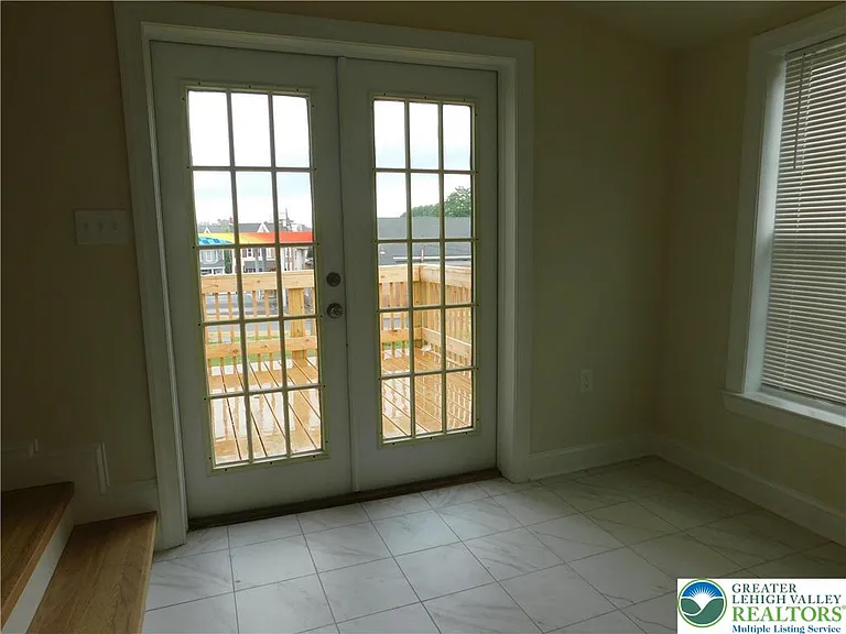 68 W Union Blvd — Photo 20