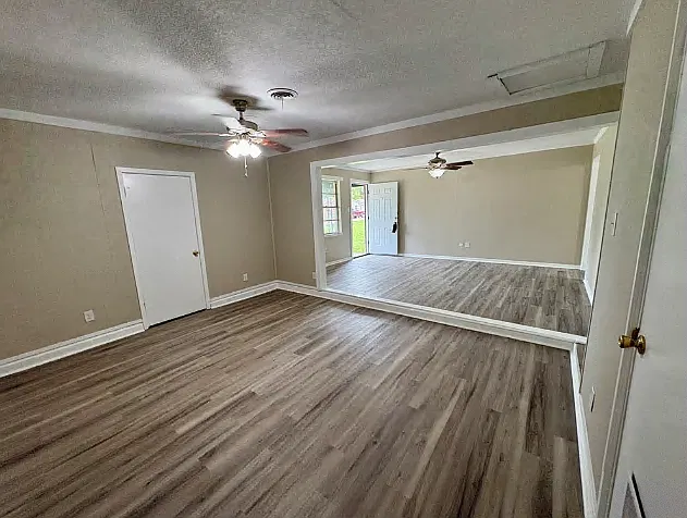 218 Virginia St - 218 Virginia — Photo 4
