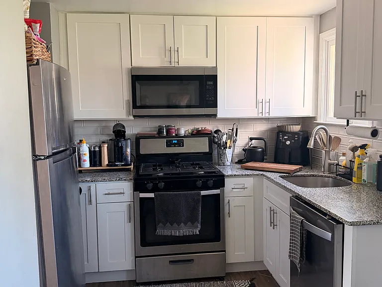 155 Beale Ave — Photo 3