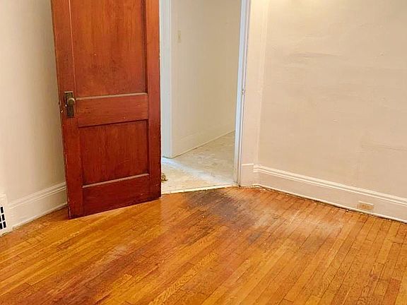 2nd image of 11612 Saywell Ave