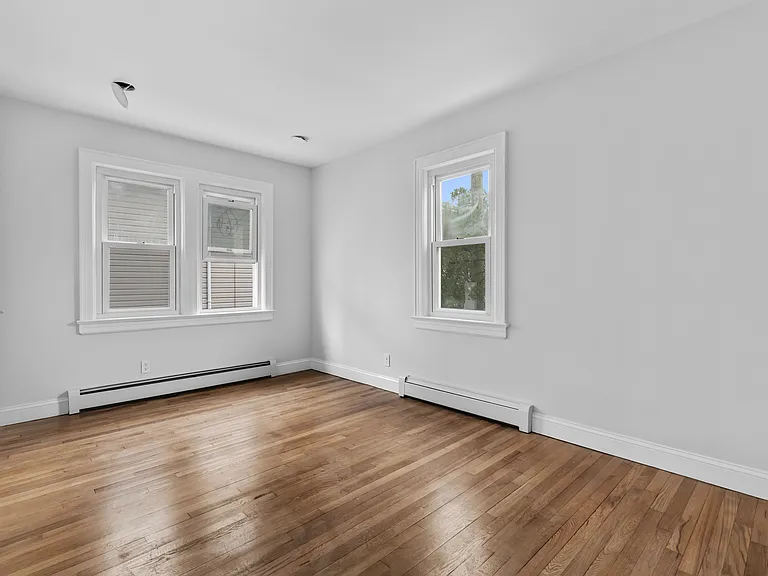 119 Belmont Ave — Photo 10