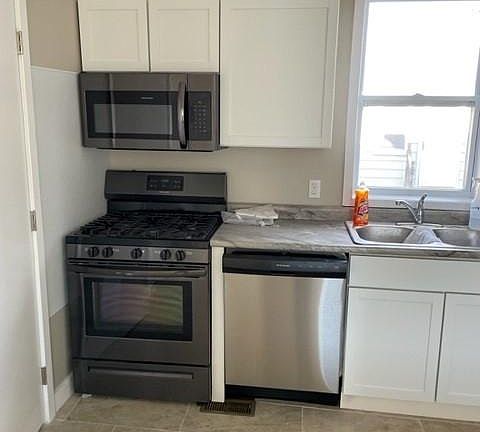 5th image of 4224 S 17th St