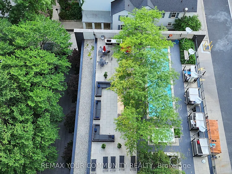 110 Charles St E #1704 — Photo 24