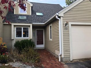 120 Courtyard Ln #120, Storrs Mansfield, CT 06268