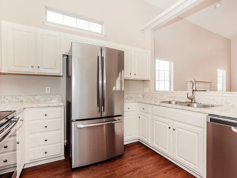 1513 Bell Trace Dr — Photo 8
