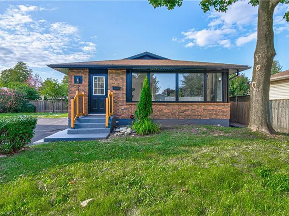 7385 N Dorset Pl, Niagara Falls, ON L2J 3T3