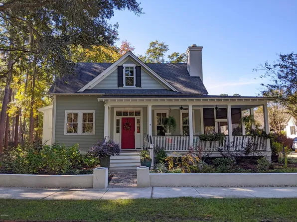 8 Phillip Dr, Hilton Head Island, SC 29926