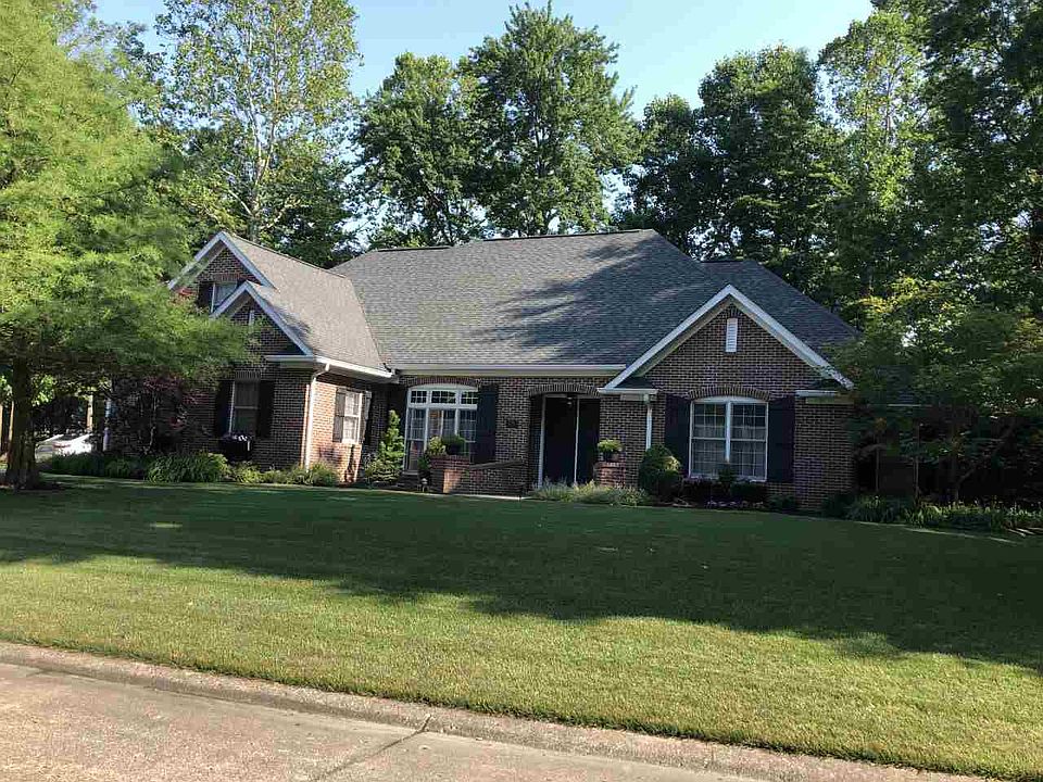 1st image of 779 S Forest Dr
