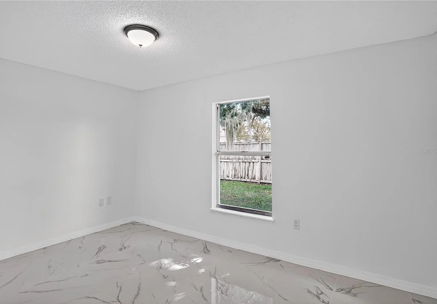 4 bed, 2088 sqft, $2,250 — Photo 3