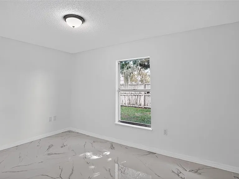 1118 Perpignan Ct — Photo 3