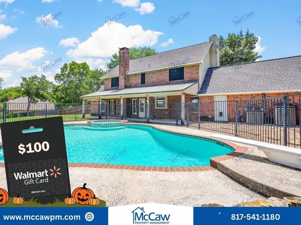 606 Oak Ridge Dr, Red Oak, TX 75154