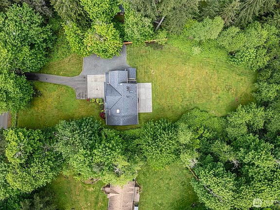 5th image of 5215 E Lake Bosworth Dr