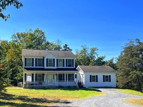 138 Sawmill Rd, Hedgesville, WV 25427