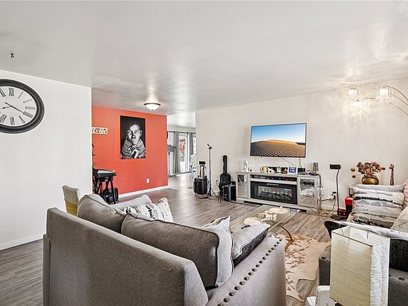 5th image of 3693 Mandalay Dr