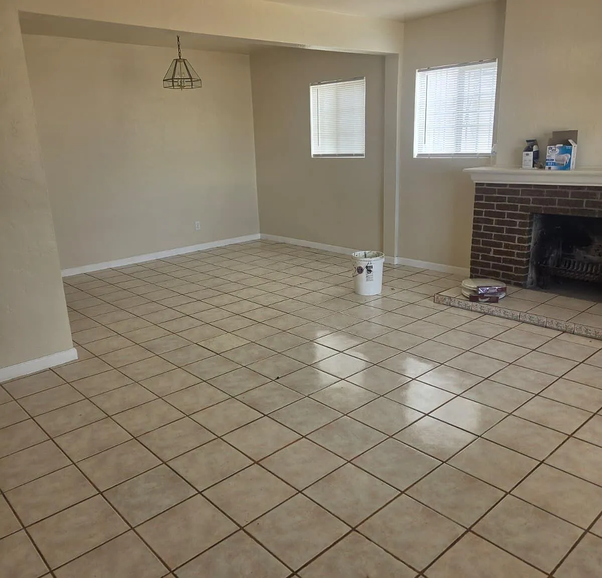 3 bed, 2.0 bath, 1360 sqft, $1,600 — Photo 3