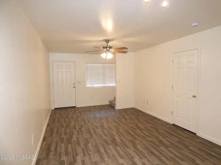 1077 N Riverside Dr #1 — Photo 10