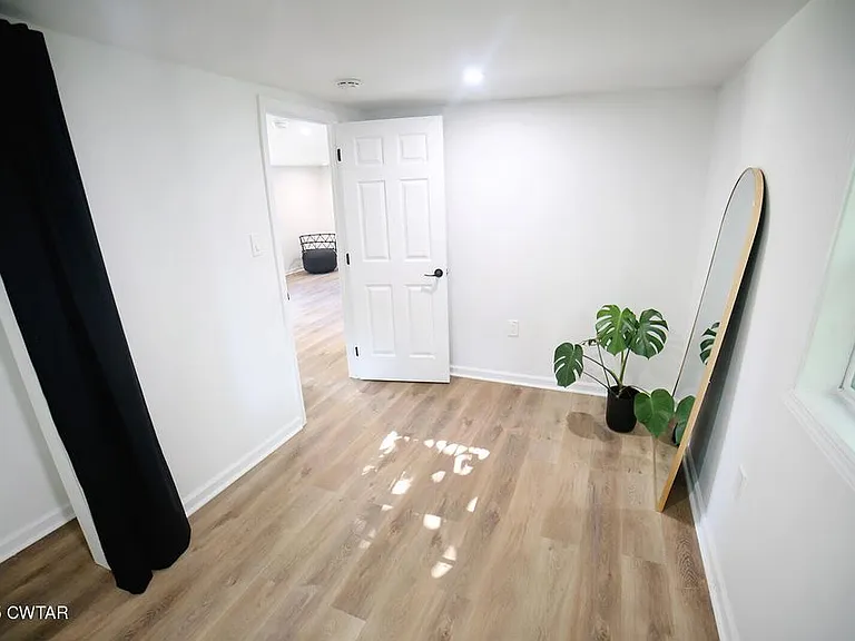 308 Cottonwood St — Photo 9