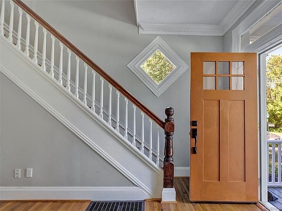 4th image of 2310 Hawthorne Ave