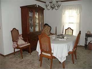 4th image of 180 Heatherbrooke Est