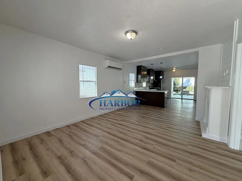 2 bed, 1.0 bath, 816 sqft, $2,895 — Photo 3
