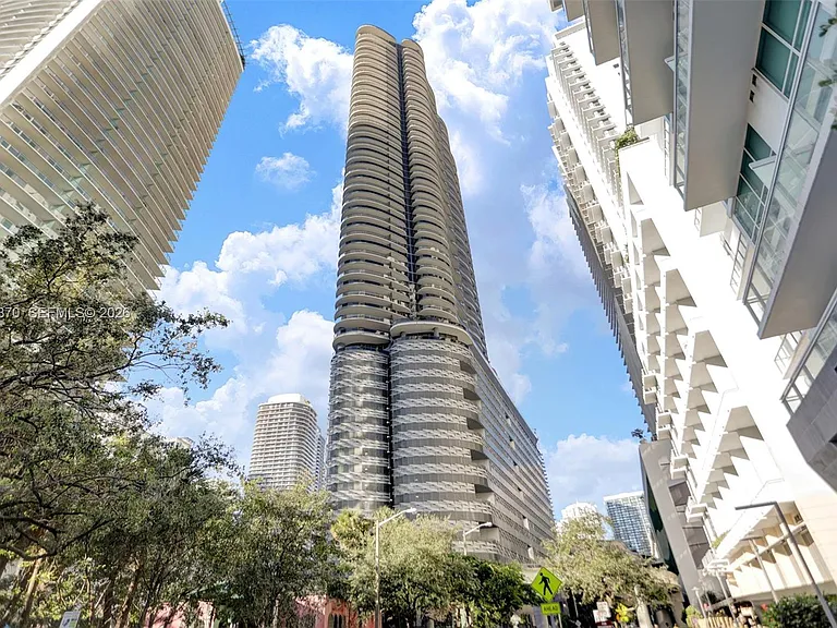 1000 Brickell Plz #1904 — Photo 40