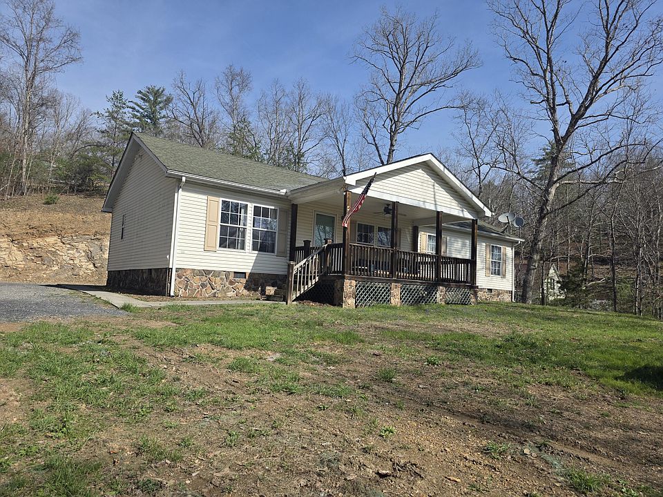 1st image of 137 King Henry Cir