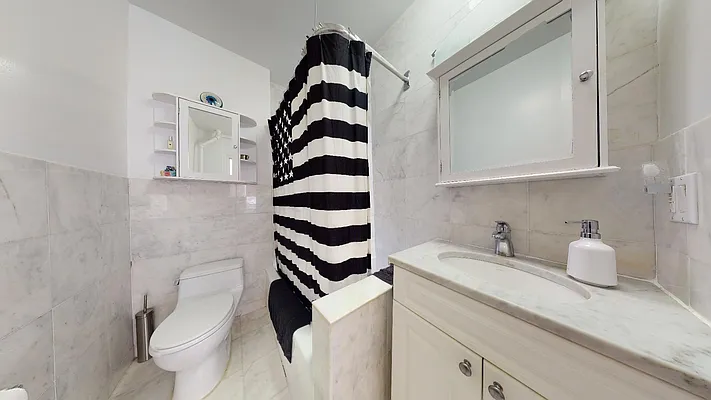 Rented by Bond New York | media 3