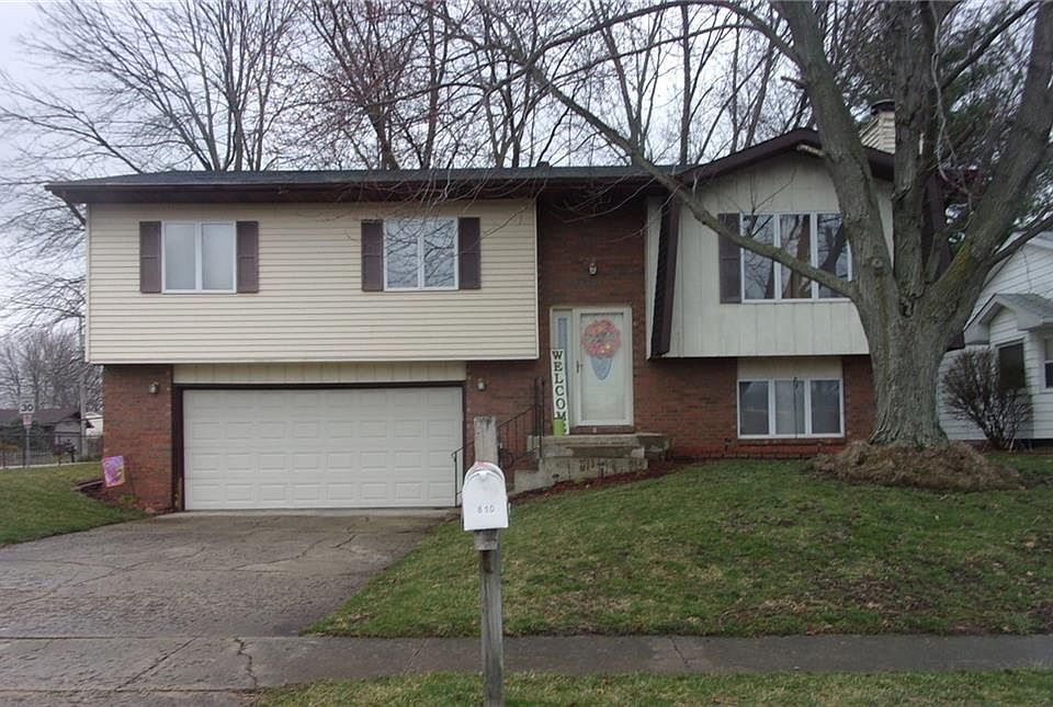 1st image of 810 S Green Meadow Dr