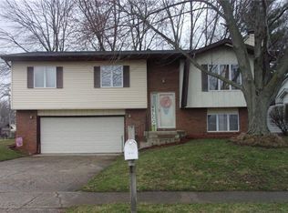 810 S Green Meadow Dr, Decatur, IL 62521