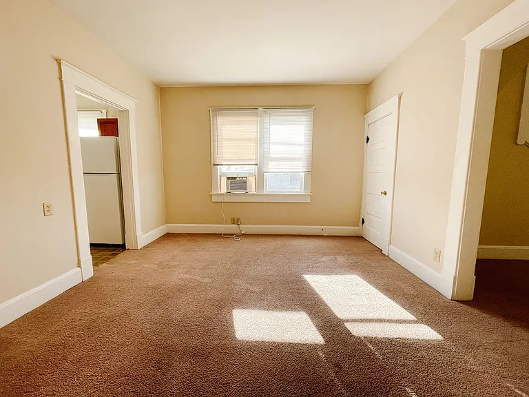 940 S 15th St — Photo 16