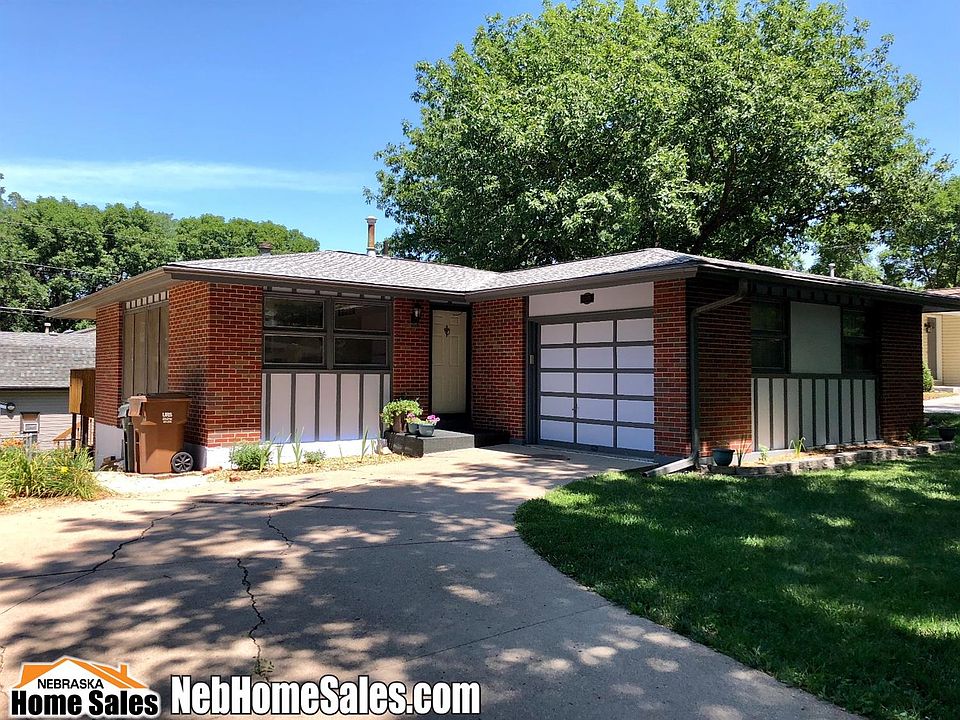 1st image of 1341 W Avon Ln
