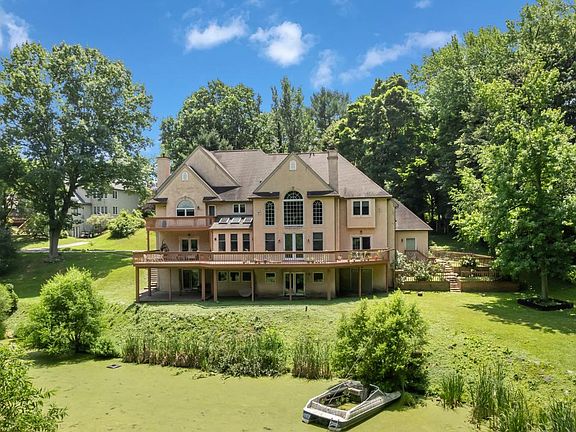 2nd image of 411 Marie Dr