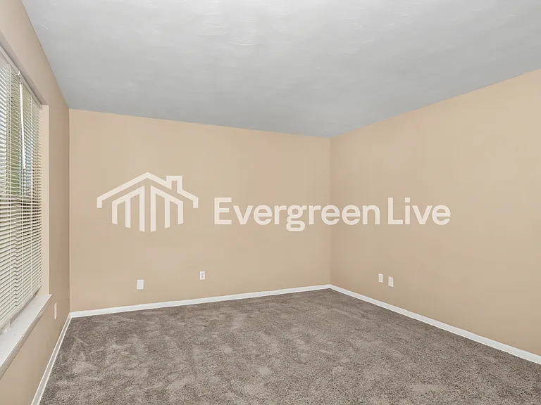 3045 Brookdale St — Photo 8