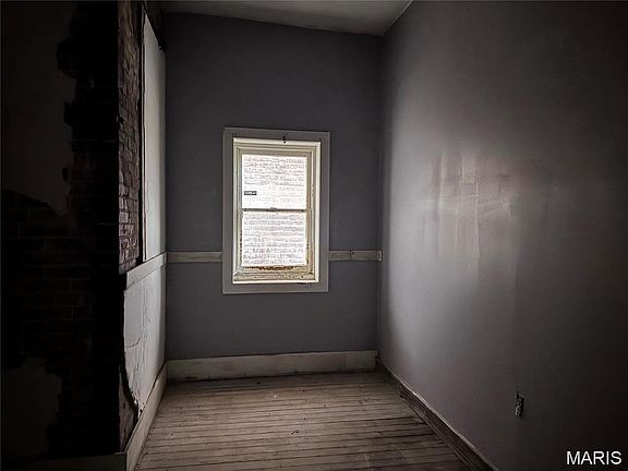 5th image of 3735 Wisconsin Ave