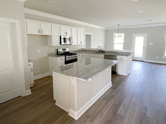 Lasalle V A - Kitchen - DSLD Homes