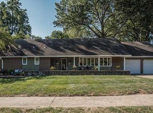 6825 W 100th St, Overland Park, KS 66212
