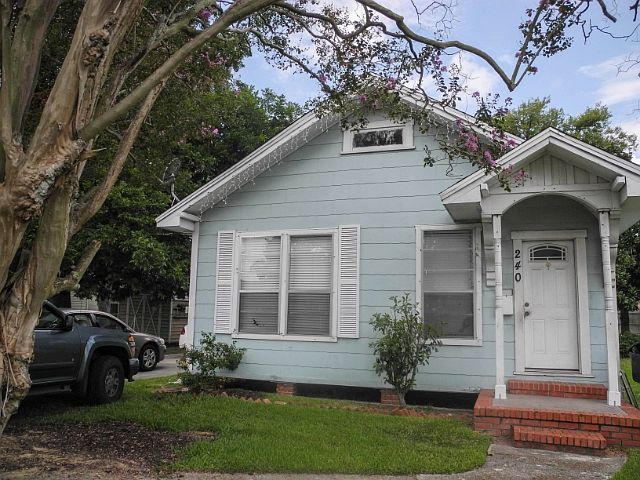 2nd image of 240 Nederland Ave
