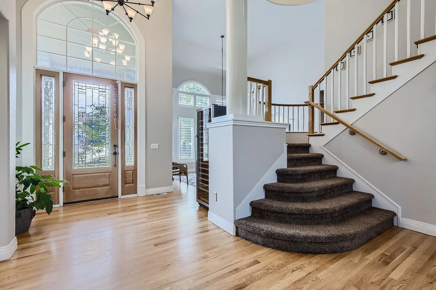 5 bed, 5537 sqft, $8,500 — Photo 4