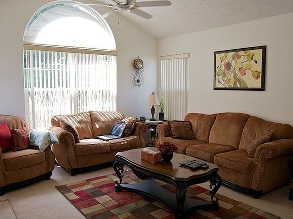 3rd image of 420 Whippoorwill Ln