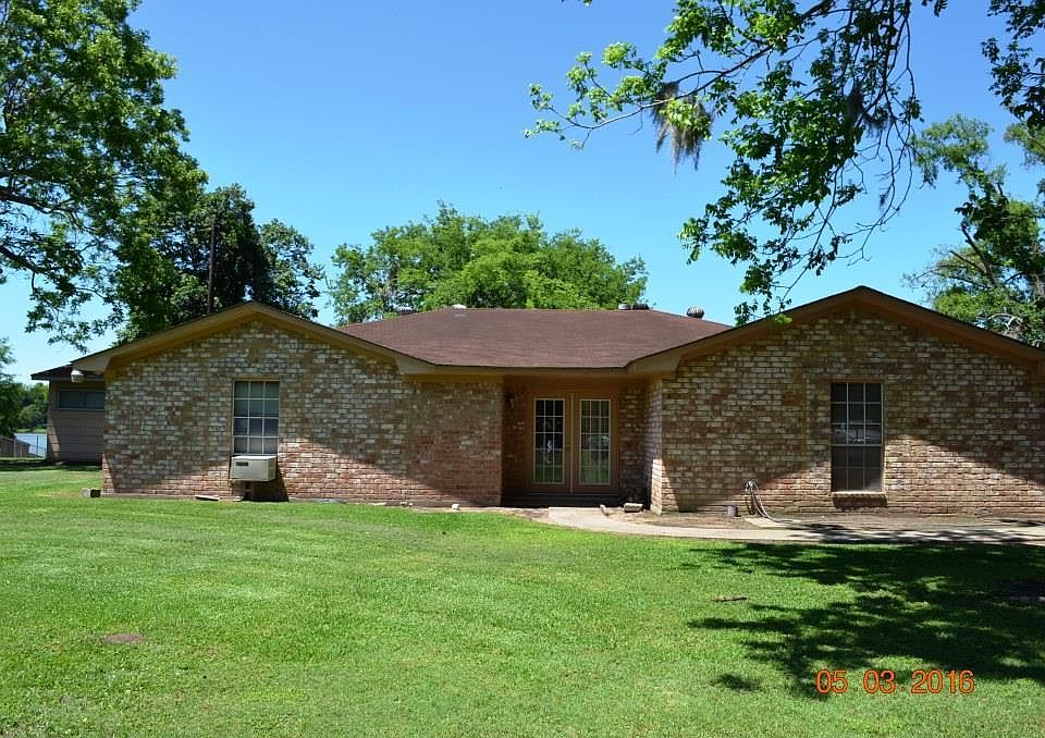 1st image of 810 E Taylor Lake Cir
