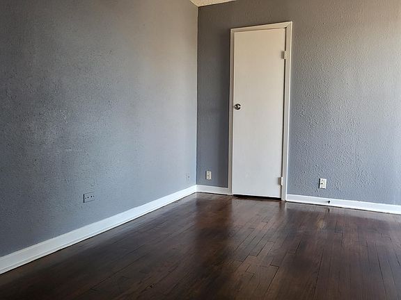 4th image of 27 Mundt St