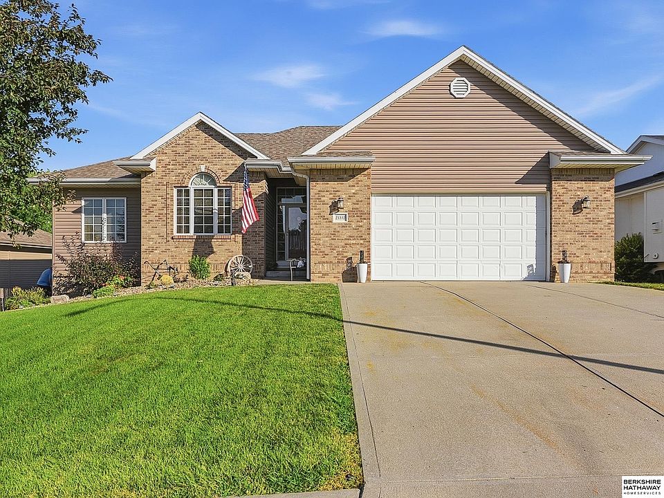 1st image of 21114 McClellan Dr