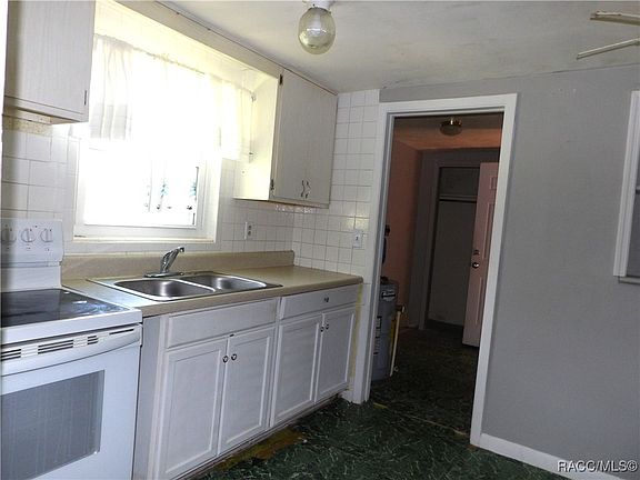 5th image of 27 E Lemon St