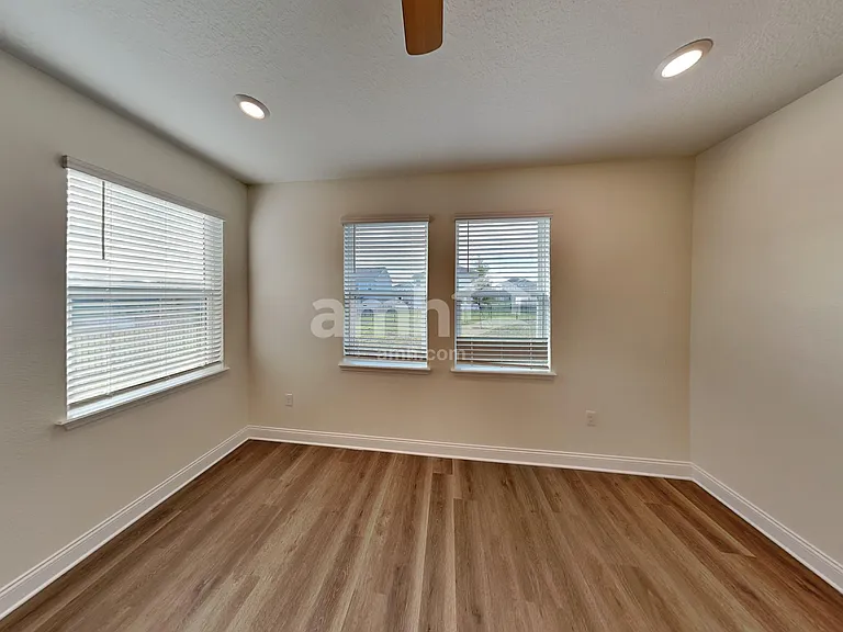 3735 Center Cove Ln — Photo 8