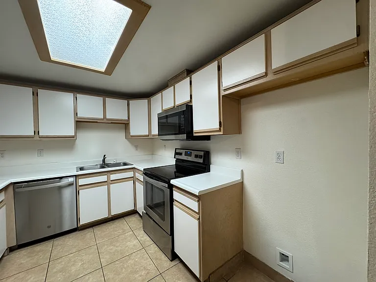 317 Phyllis Dr #2 — Photo 21
