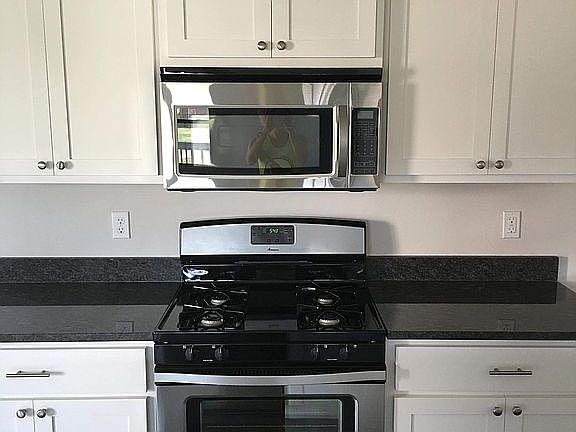 2nd image of 1417 W 14th Ave