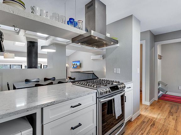 4th image of 2734 Northbrook Pl