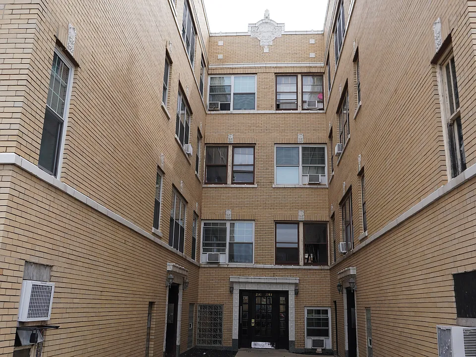 6318-24 W Cermak Rd #6324-2N
