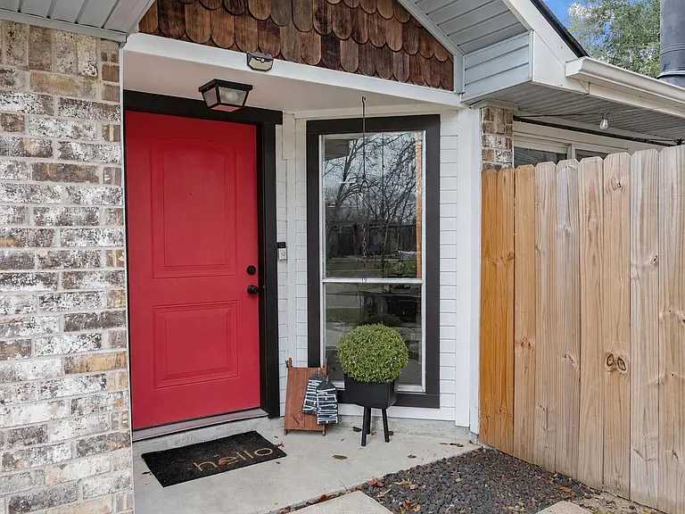 9306 Crescent Moon Dr — Photo 3