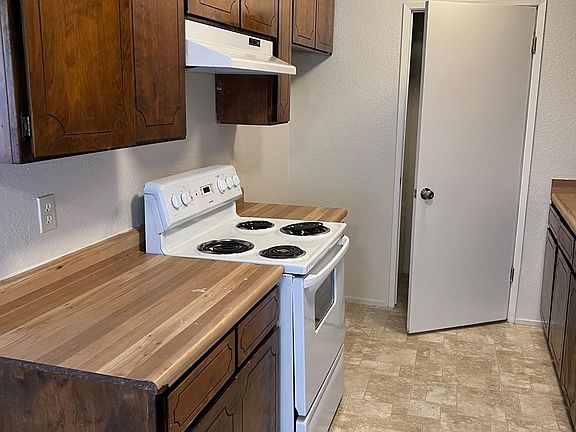 4th image of 7458 Karlsberg Cir